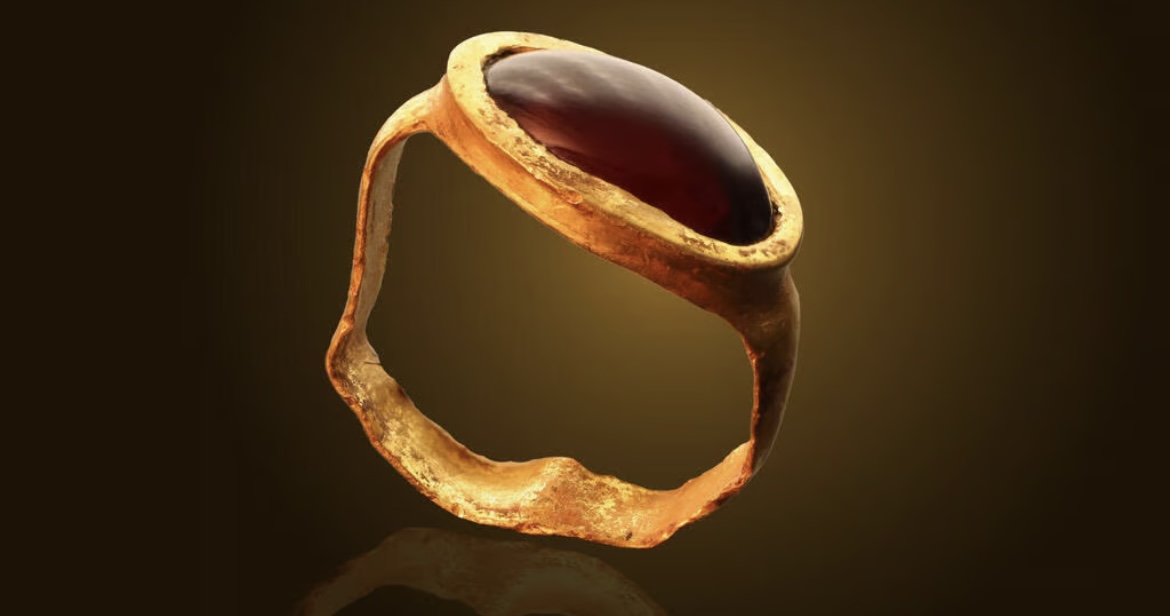 Tesori ellenistici a Gerusalemme: ritrovato un anello d’oro risalente a 2.300 anni fa