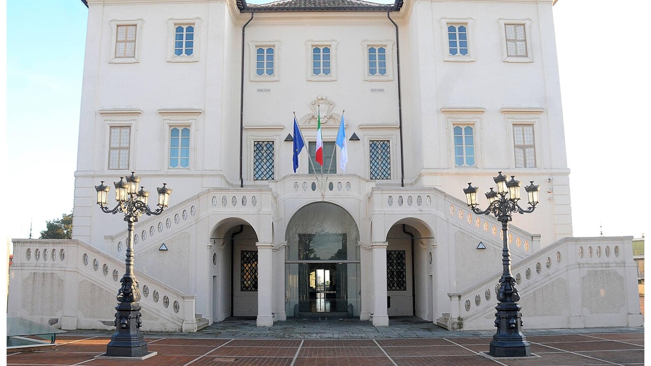 Anzio revoca la cittadinanza onoraria a Benito Mussolini