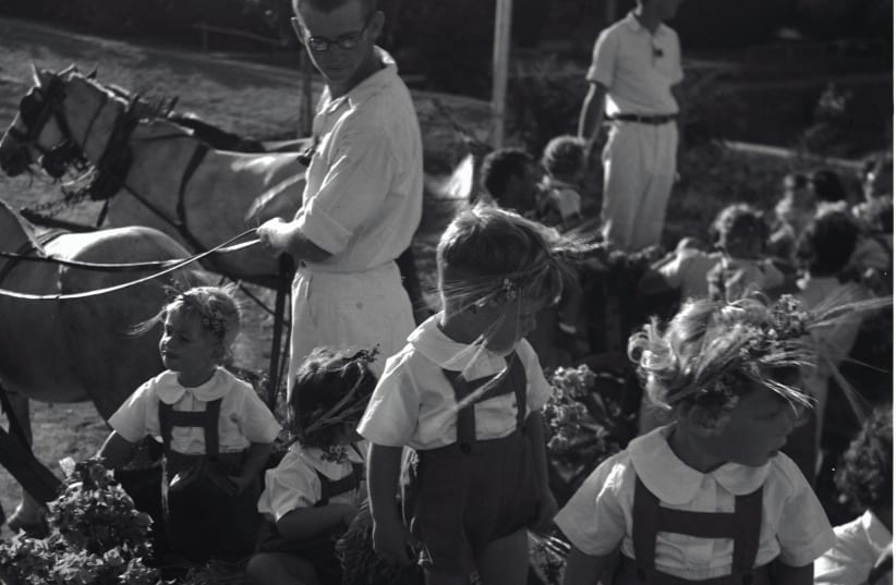 KKL, rare foto raccontano le celebrazioni di Shavuot prima della fondazione dello Stato d’Israele