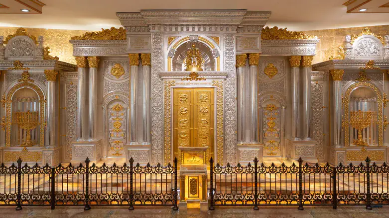 Realizzato l’Aron HaKodesh più grande al mondo