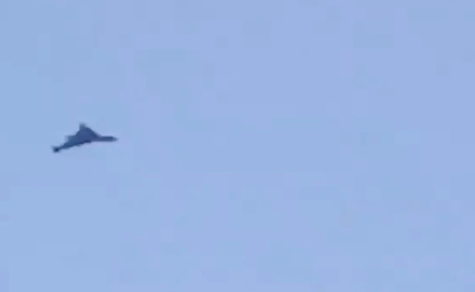 Oltre 100 droni lanciati dall’Iran verso Israele