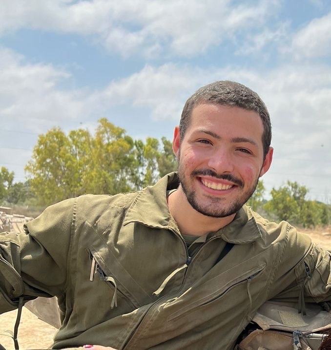 Israele riporta a casa il corpo del carrista Itay Chen: “Non ci fermeremo finché tutti torneranno” Israele riporta a casa il corpo del carrista Itay Chen: “Non ci fermeremo finché tutti torneranno”