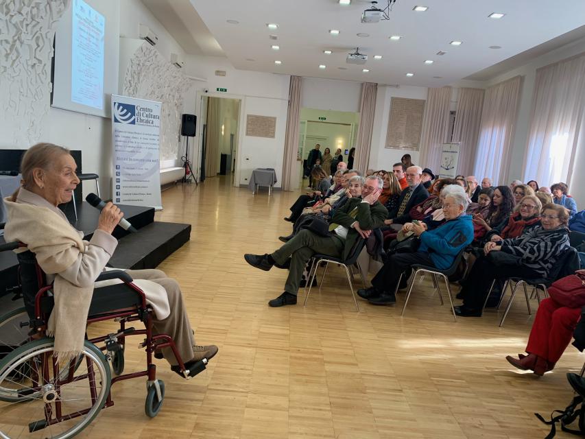 “La scrittura mi ha salvata”: Edith Bruck alla Fiera del Libro Ebraico “La scrittura mi ha salvata”: Edith Bruck alla Fiera del Libro Ebraico