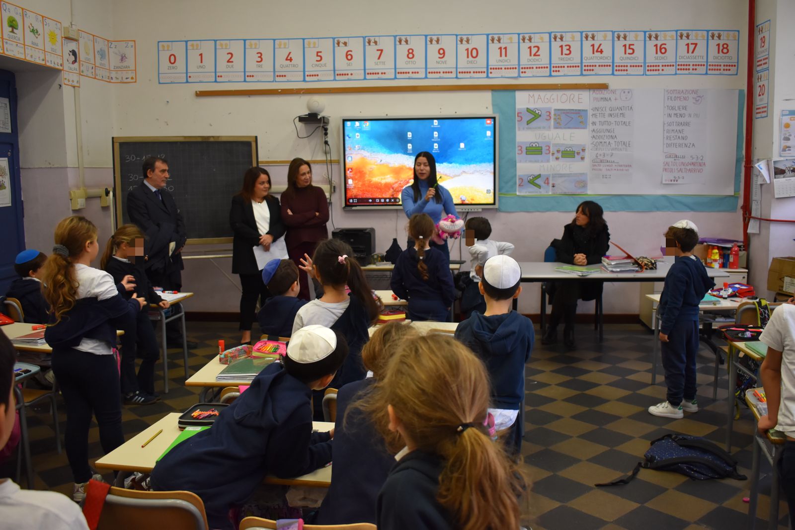 La prevenzione inizia sui banchi di scuola: i dentisti dell’Ospedale Israelitico nelle classi della “Vittorio Polacco”