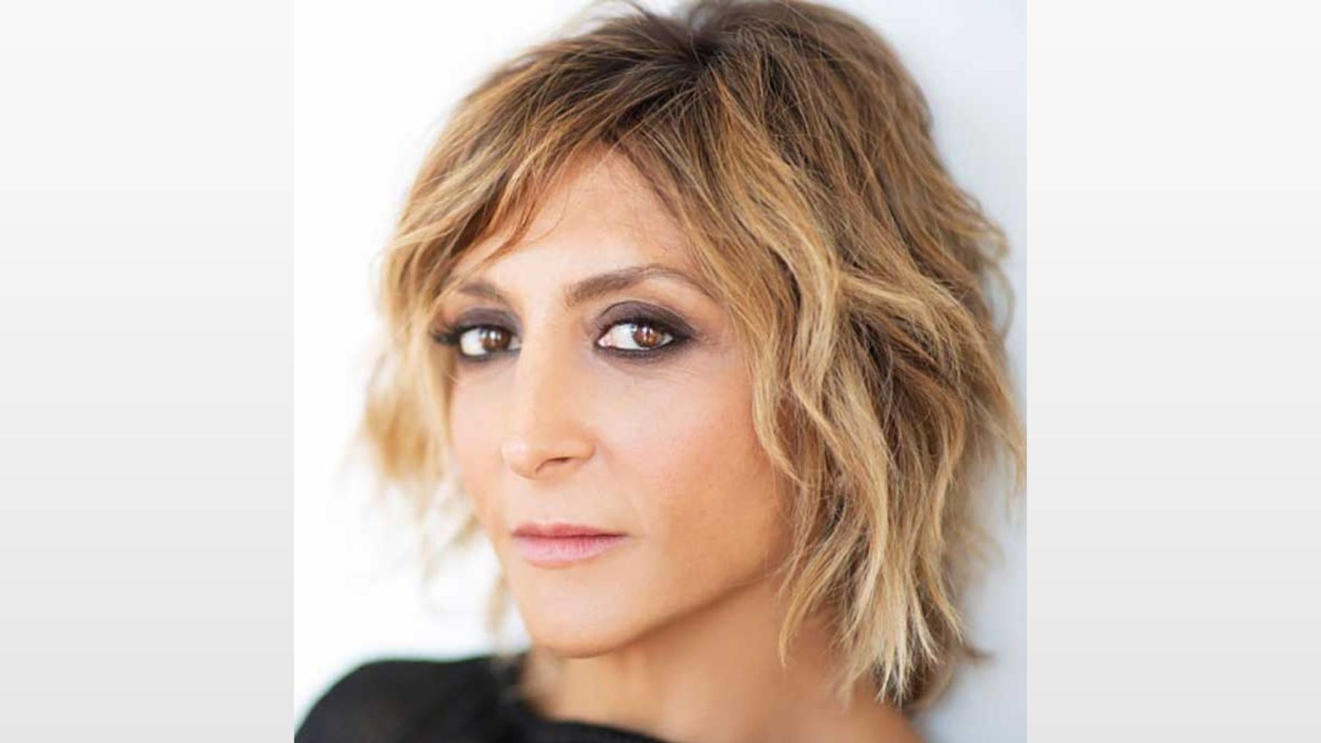 Paola Minaccioni con ‘Elena, la matta’ al Colosseo per il Giorno della Memoria