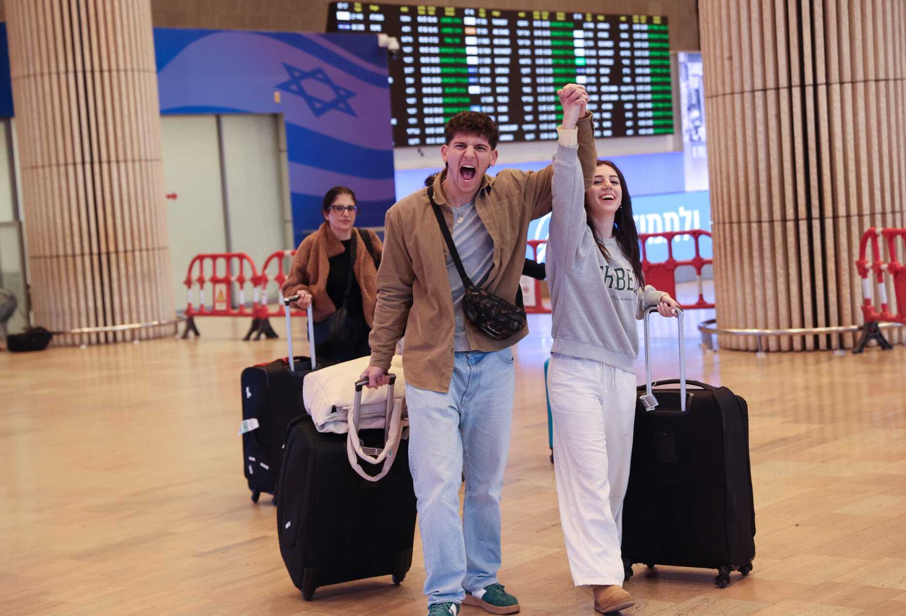 Israele riapre i cieli: primi voli di rimpatrio al Ben Gurion