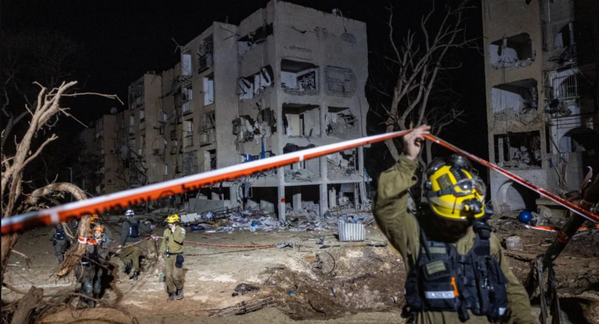 Missili iraniani su Dimona e Arad, quasi 200 feriti