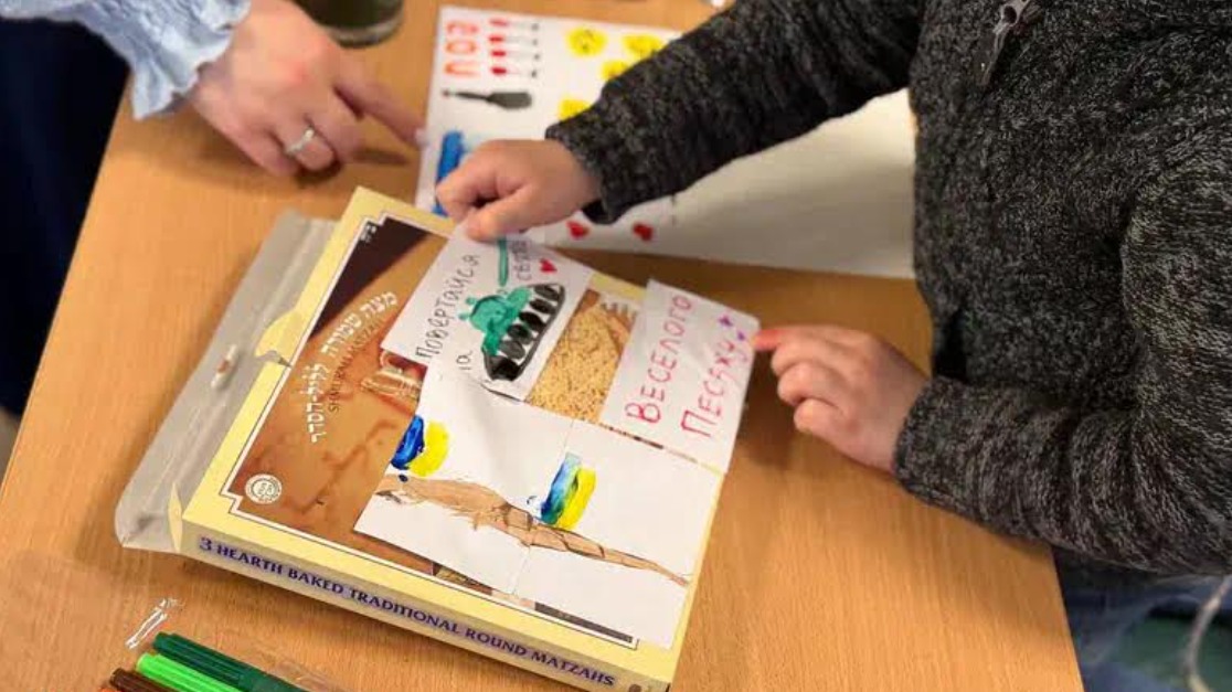 Ucraina, bambini inviano mazzot ai soldati per Pesach