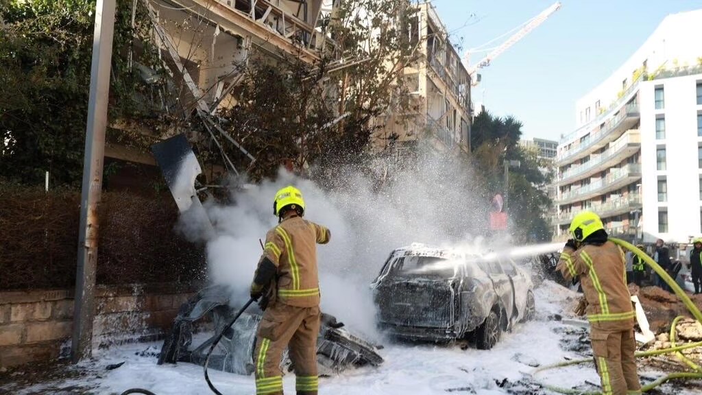 Missili su Tel Aviv: l’Iran colpisce il cuore di Israele