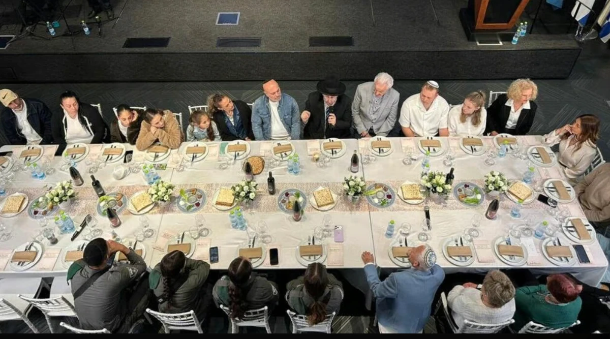 Pesach in Israele: un Seder sotto i missili, nel segno della libertà Pesach in Israele: un Seder sotto i missili, nel segno della libertà