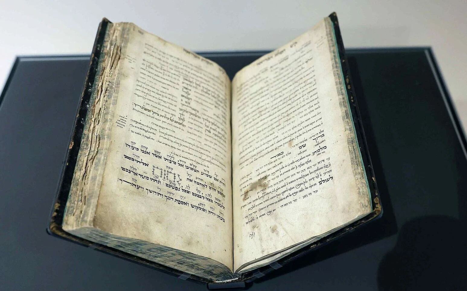 Tel Aviv: Anu, presentato un libro di preghiere del XVI sec per Lag Ba Omer