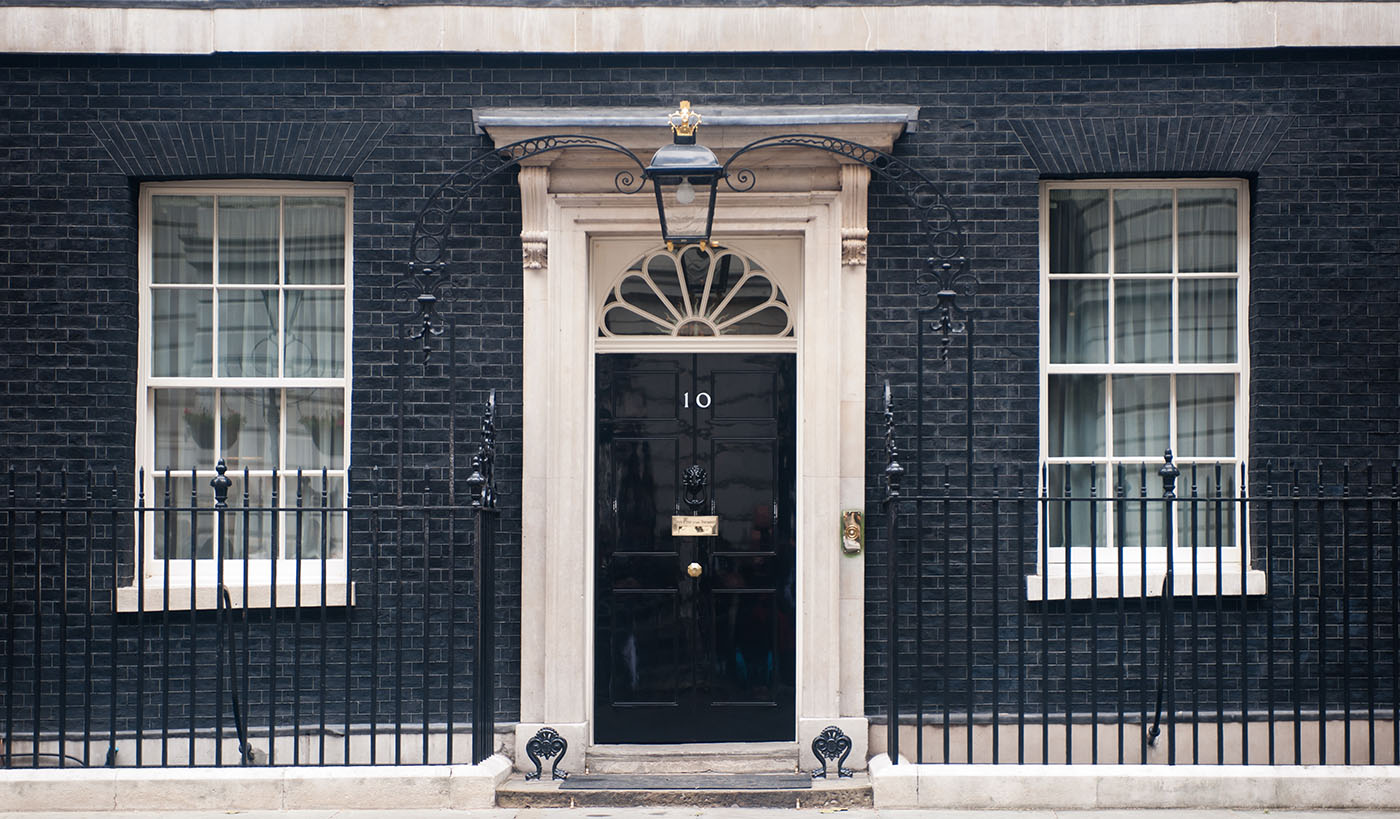 Starmer lascia Downing Street: la complessa eredità del rapporto con il mondo ebraico