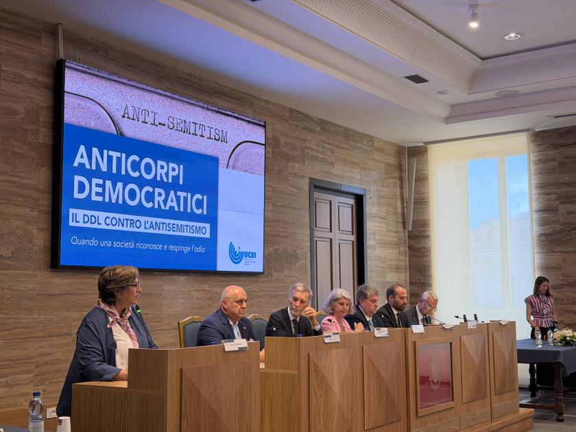 Anticorpi democratici contro l’antisemitismo