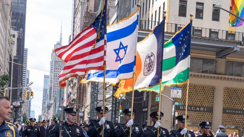 New York marcia per Israele: assenza del sindaco Mamdani