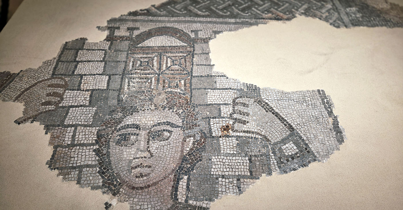 “I segreti di Huqoq”: la nuova mostra affascina i visitatori al Museo del Centro Yigal Allon “I segreti di Huqoq”: la nuova mostra affascina i visitatori al Museo del Centro Yigal Allon