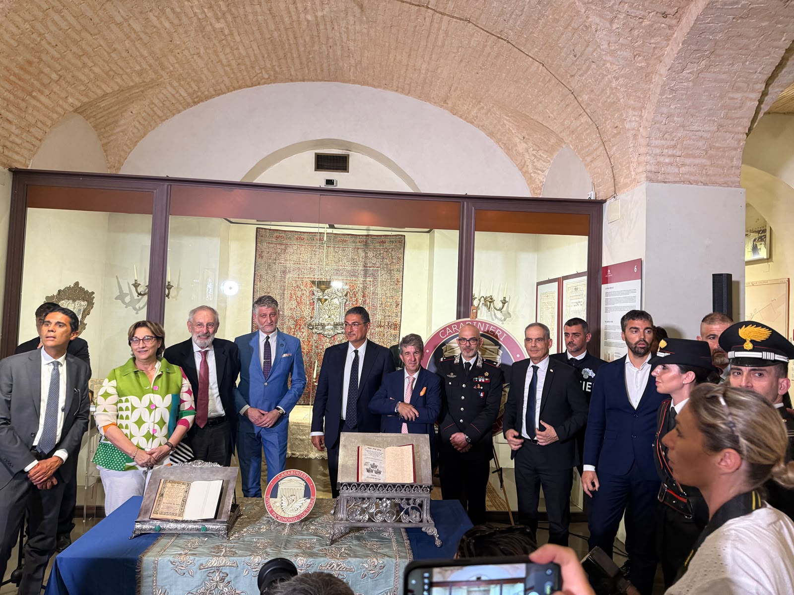 Restituiti alla Comunità Ebraica di Roma due antichi volumi razziati durante l’occupazione nazista